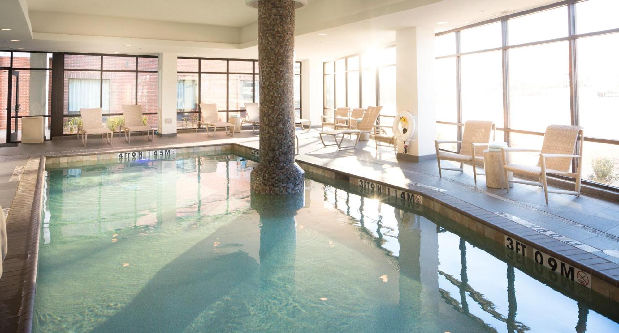 Holiday Inn Express & Suites Oklahoma City Downtown - Bricktown By Ihg Luaran gambar