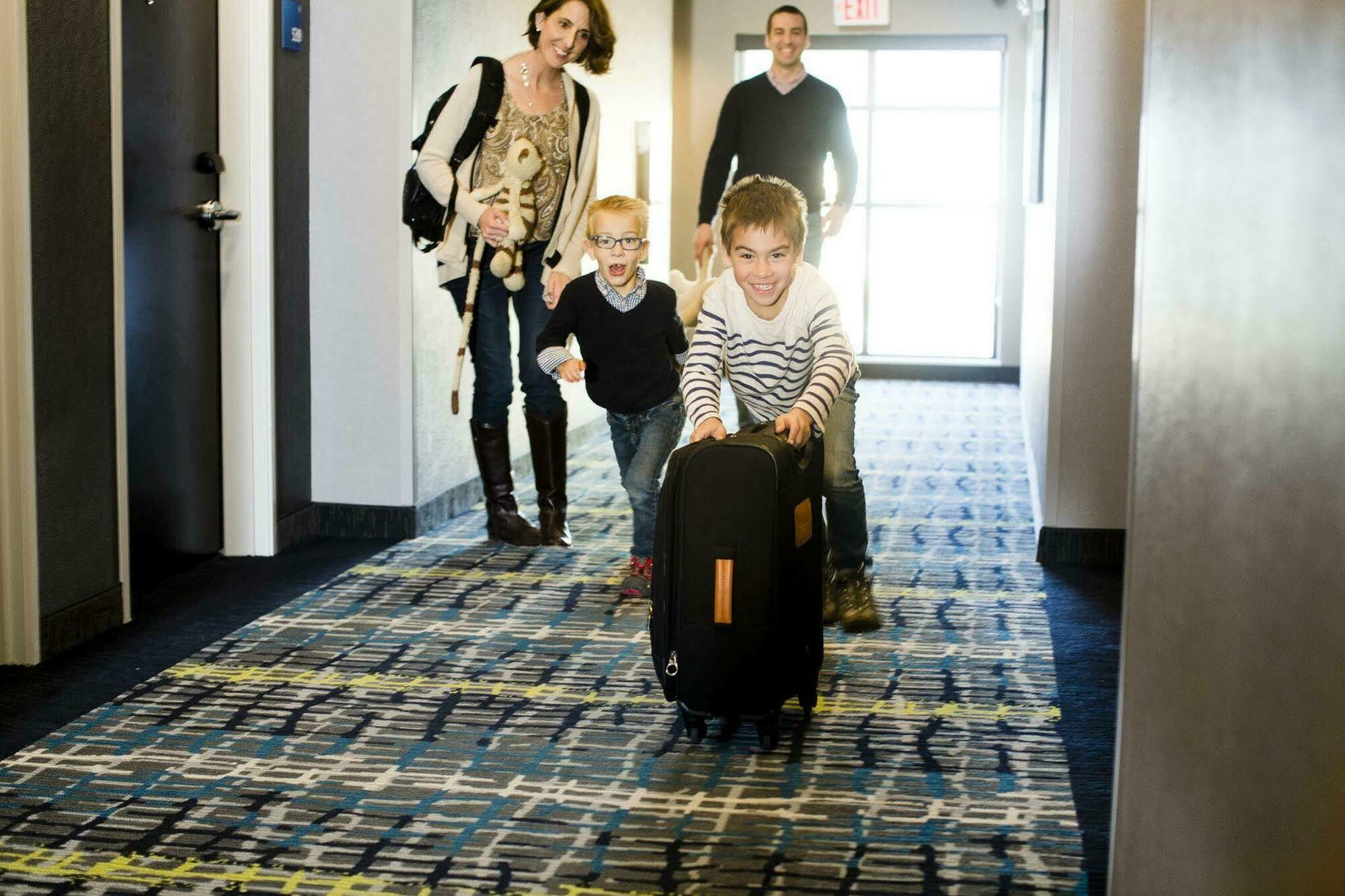 Holiday Inn Express & Suites Oklahoma City Downtown - Bricktown By Ihg Luaran gambar
